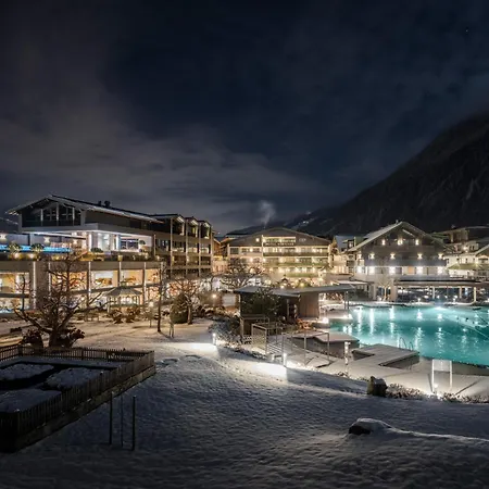 ホテル Neuhaus Zillertal