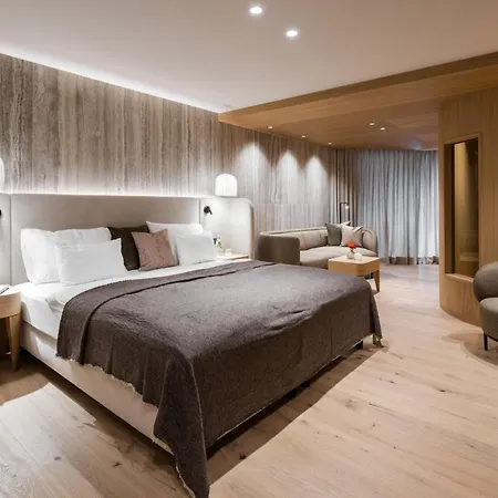 Neuhaus Zillertal Hotel