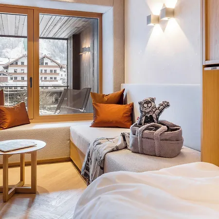 فندق Neuhaus Zillertal 4*