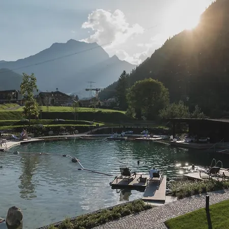Neuhaus Zillertal Otel 4*