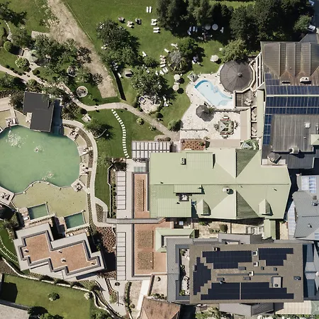 Готель Neuhaus Zillertal Майргофен