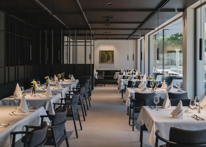 Neuhaus Zillertal Готель