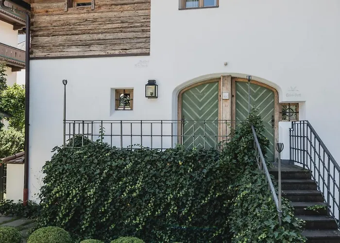 Neuhaus Zillertal Готель