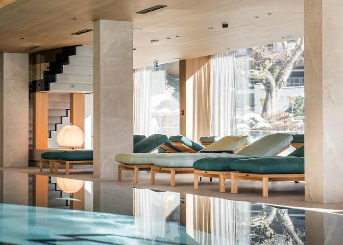 Neuhaus Zillertal Готель