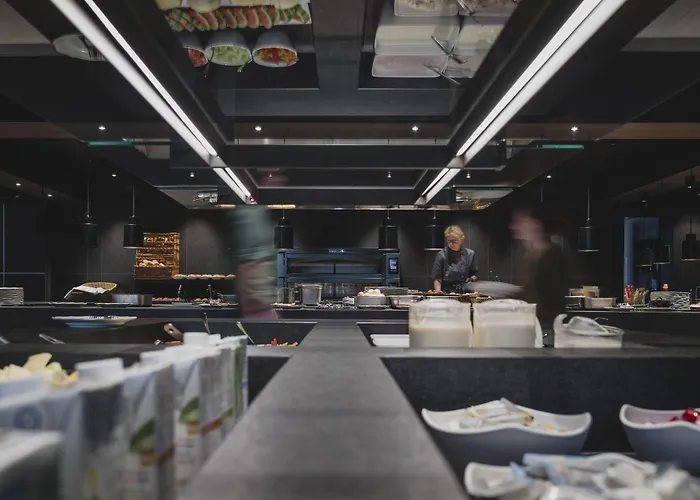 Готель Neuhaus Zillertal 4*