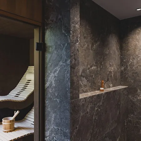 Otel Neuhaus Zillertal 4*
