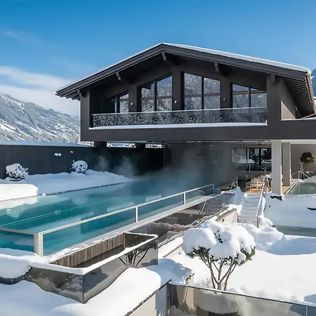 Neuhaus Zillertal 4*
