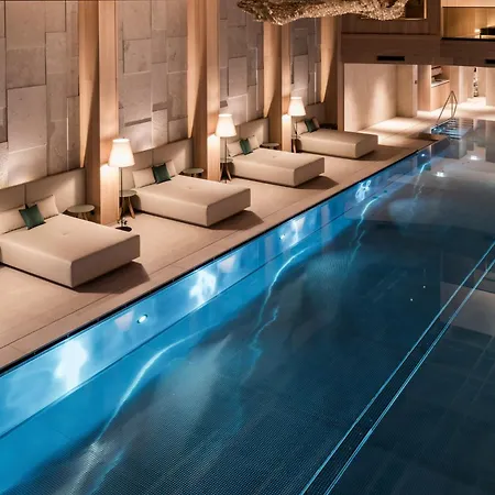 Otel Neuhaus Zillertal 4*